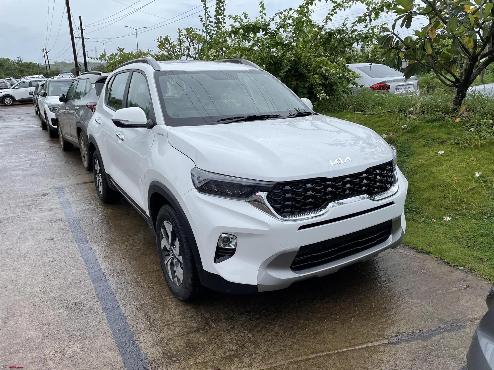 Kia Sonet Automatic — car rental in Jaipur