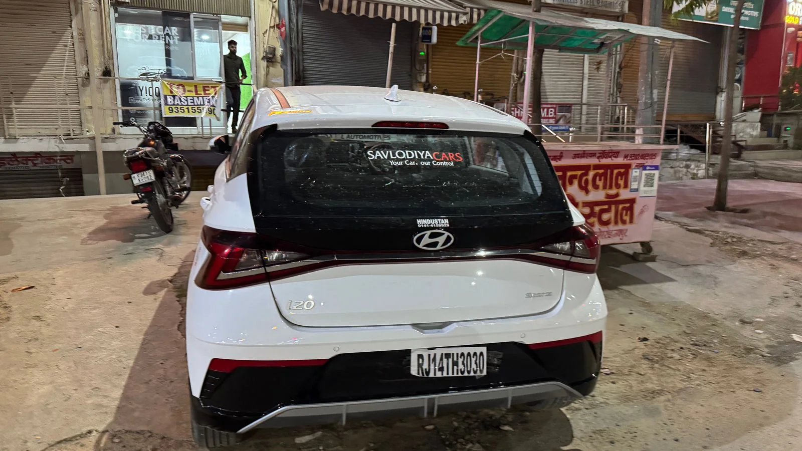 Hyundai i20 Sports — car rental in Jaipur, photo 2 of 5