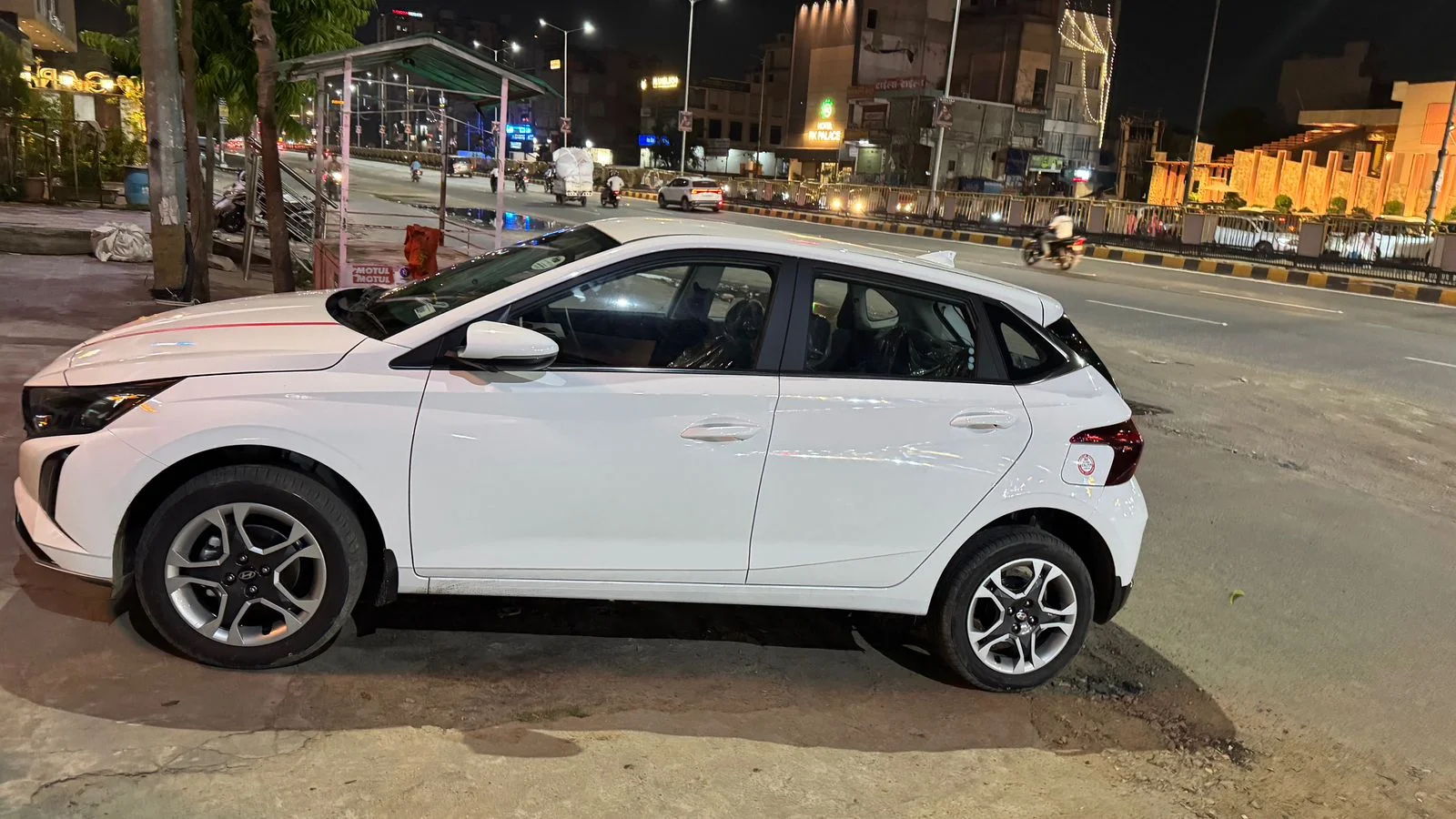 Hyundai i20 Sports — car rental in Jaipur, photo 3 of 5