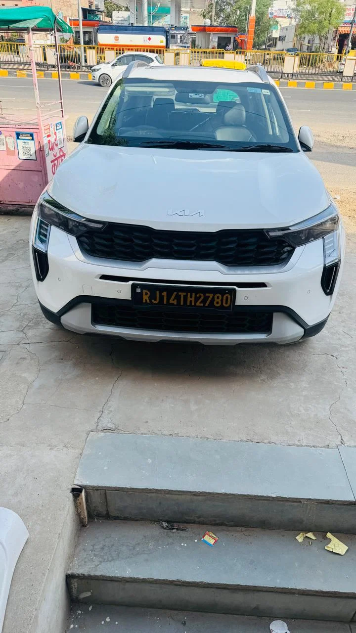 Kia Sonet Htk plus — car rental in Jaipur, photo 4 of 5