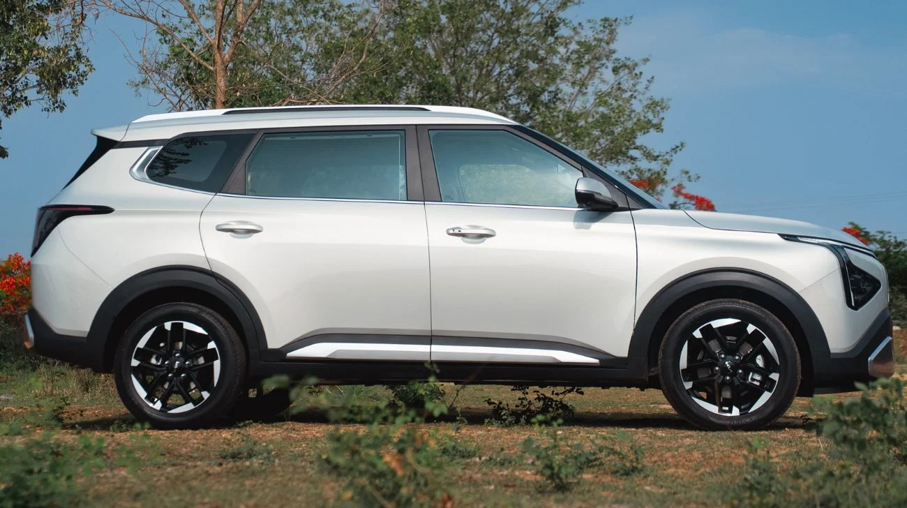 Kia Carens — car rental in Jaipur